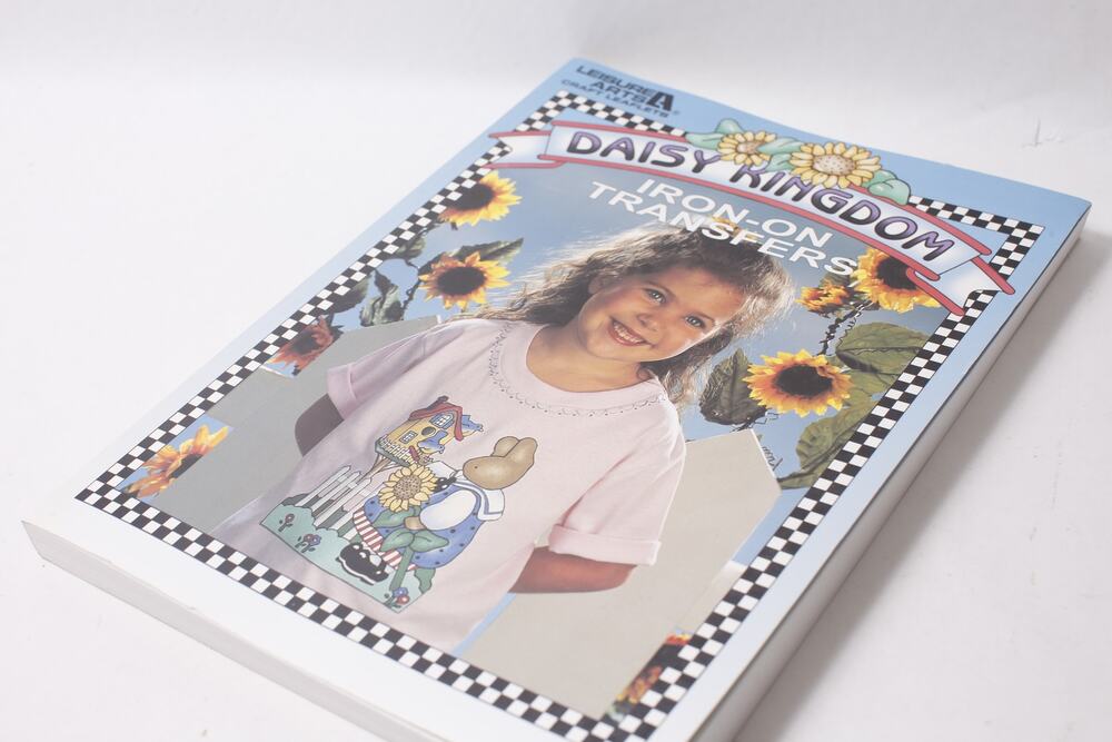 Daisy Kingdom Iron-on Transfers Craft Book by Leisure Arts ~ 260909-WH 1149
